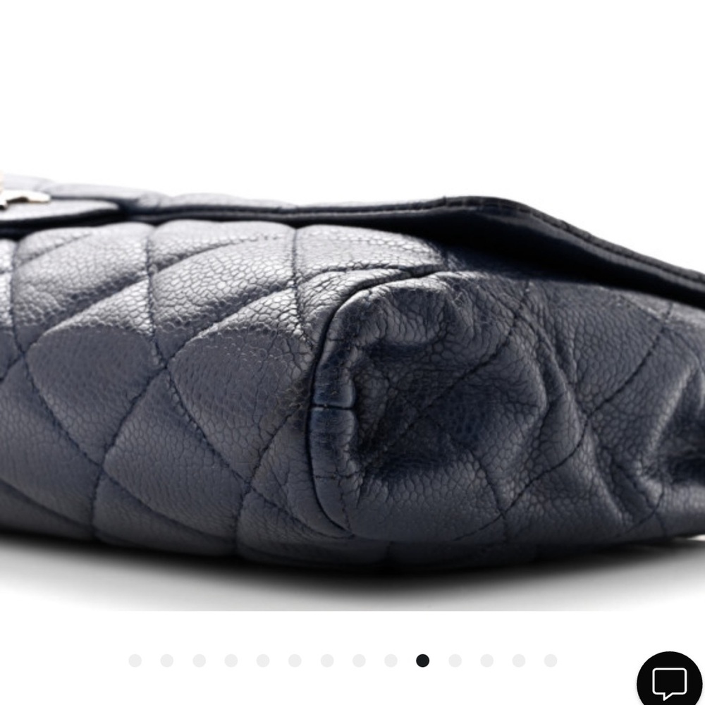 Chanel Caviar Clutch with chain - Picture 4 of 14